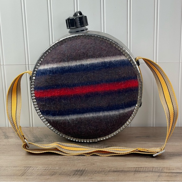 Vintage Canteen Wool Covered 9” Diameter Adjustable Strap Outside Adventure - Picture 1 of 16